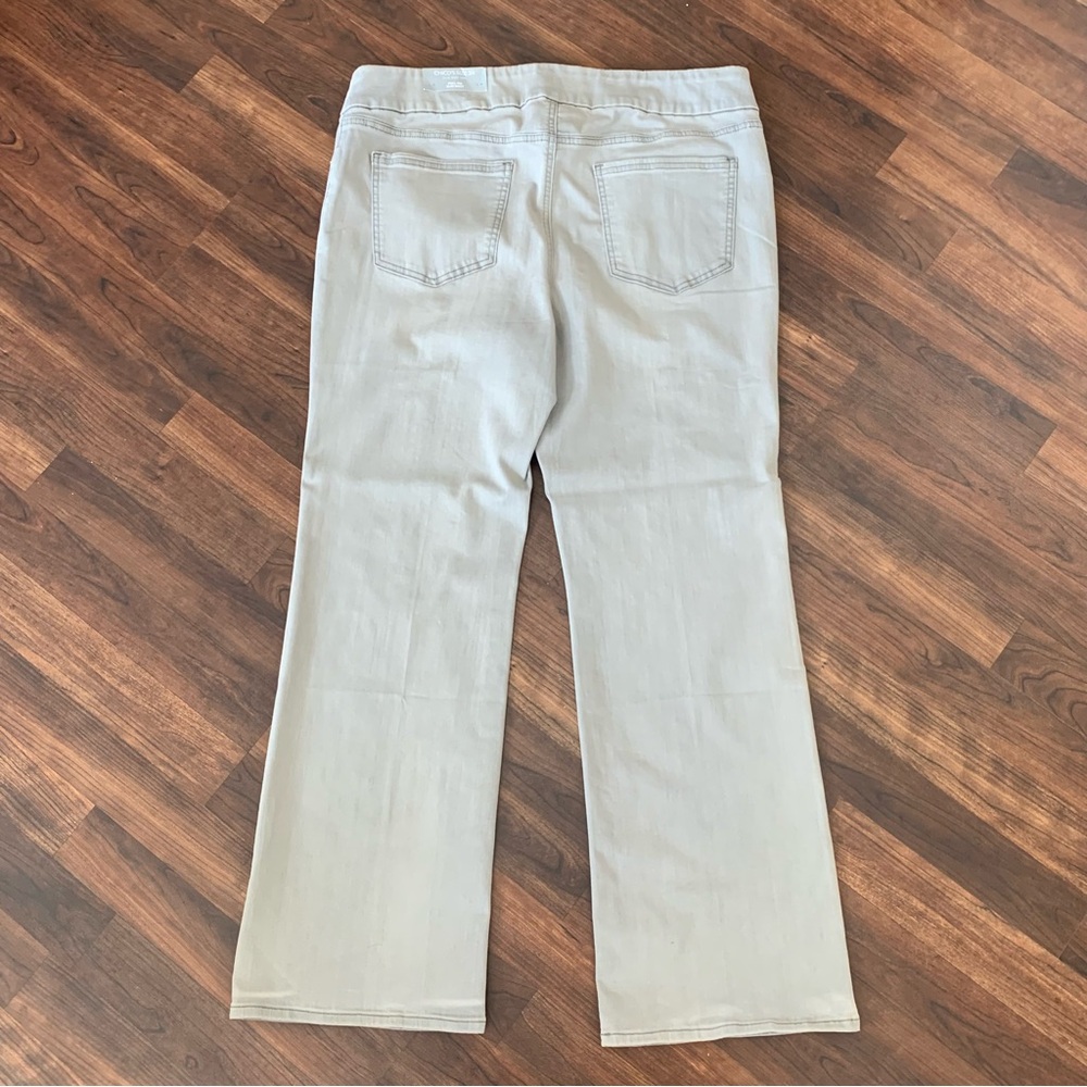 CHICO’S Gray Jeans Slim Boot Size 16 Regular 3 Pull-on Waist High Rise NWT - Picture 5 of 11
